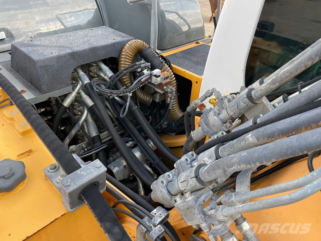 Liebherr R926LC Telakaivukoneet