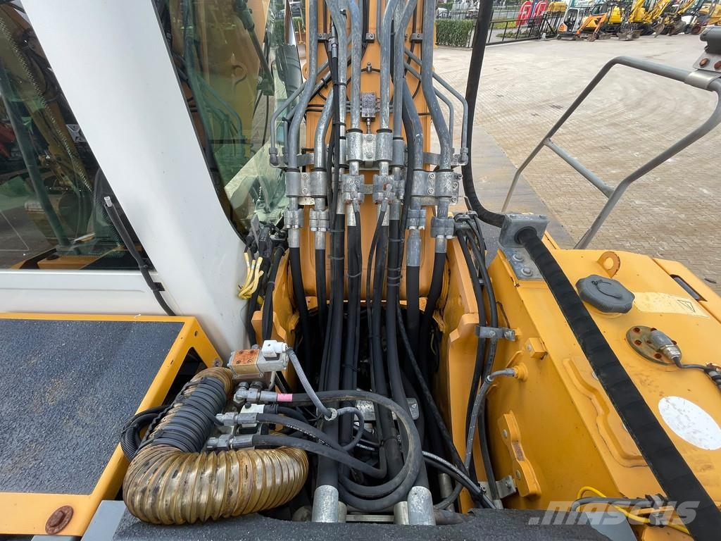 Liebherr R926LC Telakaivukoneet