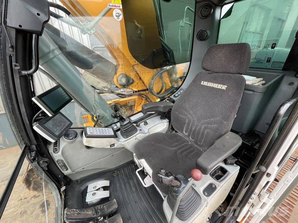 Liebherr R926LC Bagri goseničarji