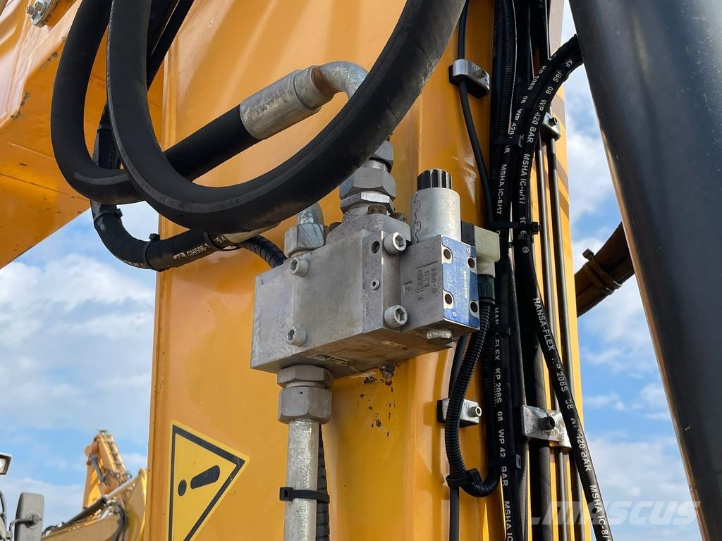 Liebherr R926LC Telakaivukoneet