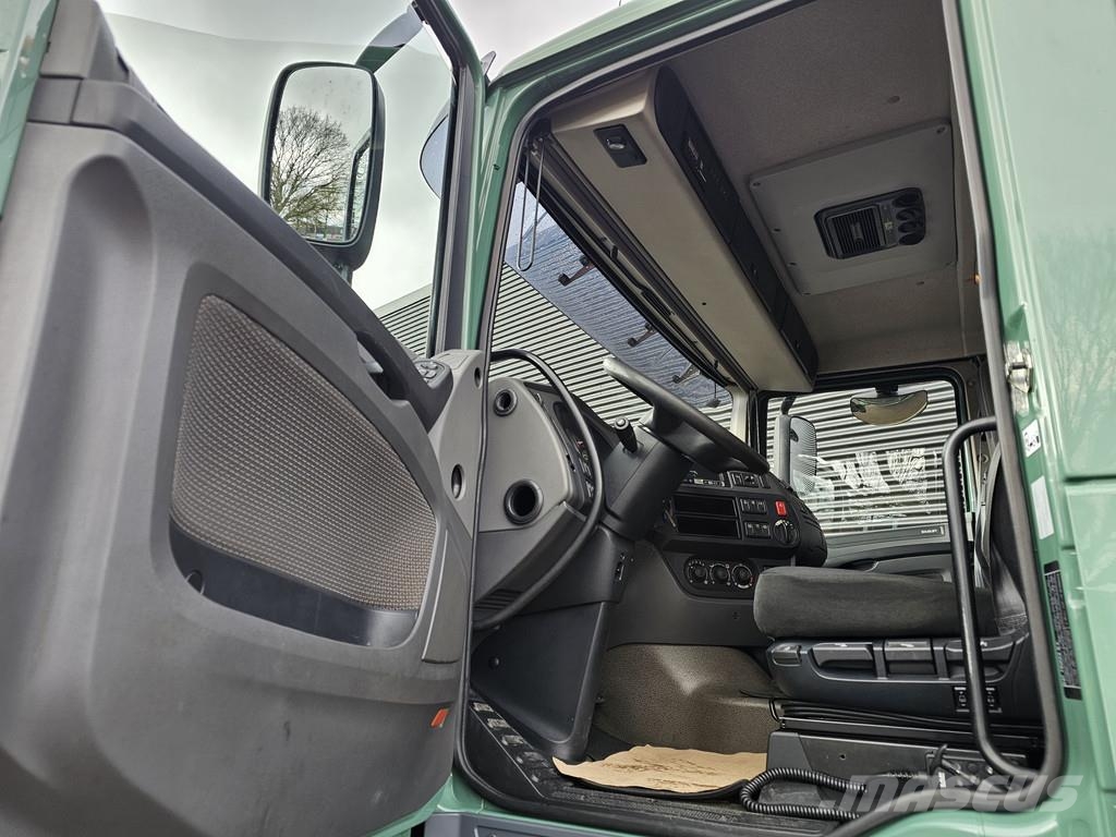 DAF XF 460 8x2 / HIAB CRANE + REMOTE / KRAN / GRUA Smagās mašīnas ar celtni