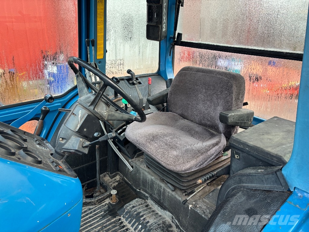 Ford 8210 الجرارات