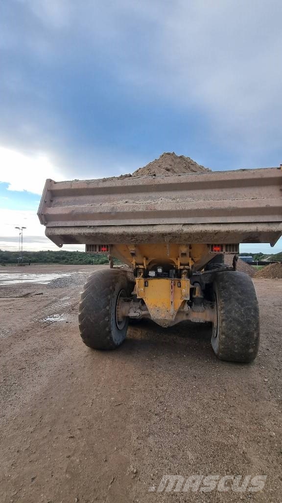Volvo A 30 G عربات نقل قلابة للمواقع