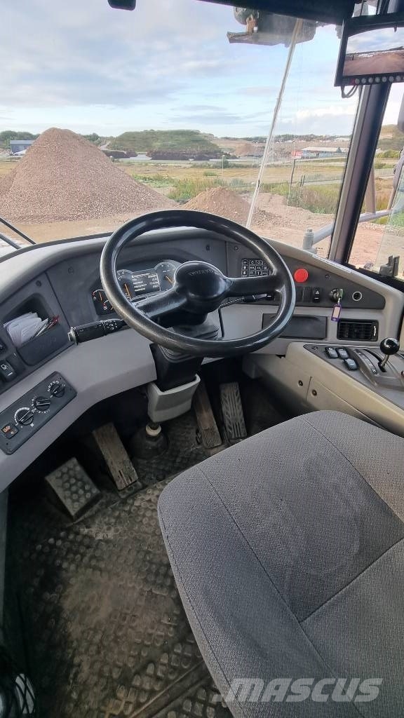Volvo A 30 G عربات نقل قلابة للمواقع