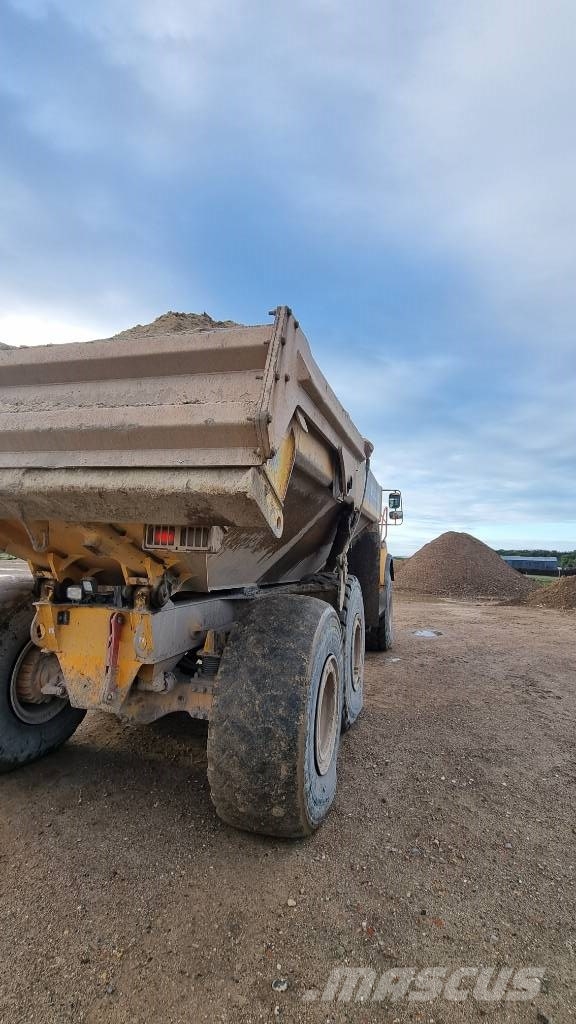 Volvo A 30 G عربات نقل قلابة للمواقع