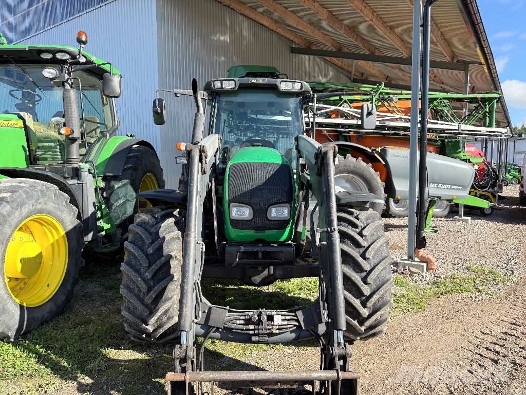Valtra N121 Quicke lastare, 4.000tim Tractoren