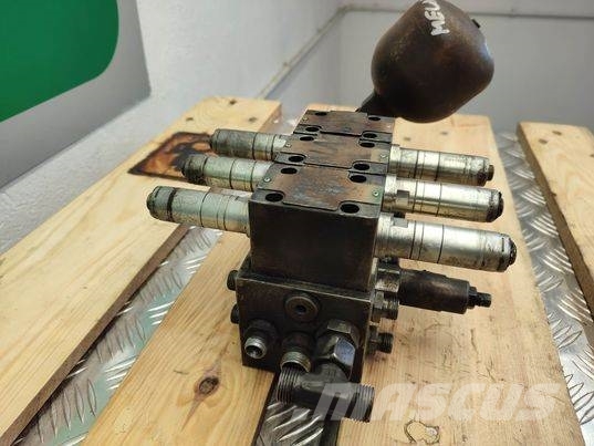 Mecalac 12 MTX (31923400) hydraulic block 液压