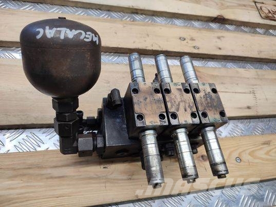 Mecalac 12 MTX (31923400) hydraulic block 液压
