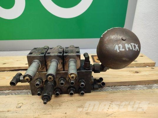 Mecalac 12 MTX (31923400) hydraulic block 液压