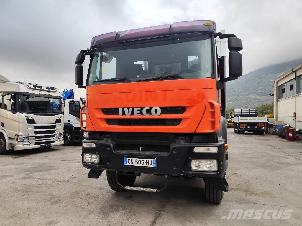 Iveco Trakker 190 T36 Φορτηγά με Γερανό