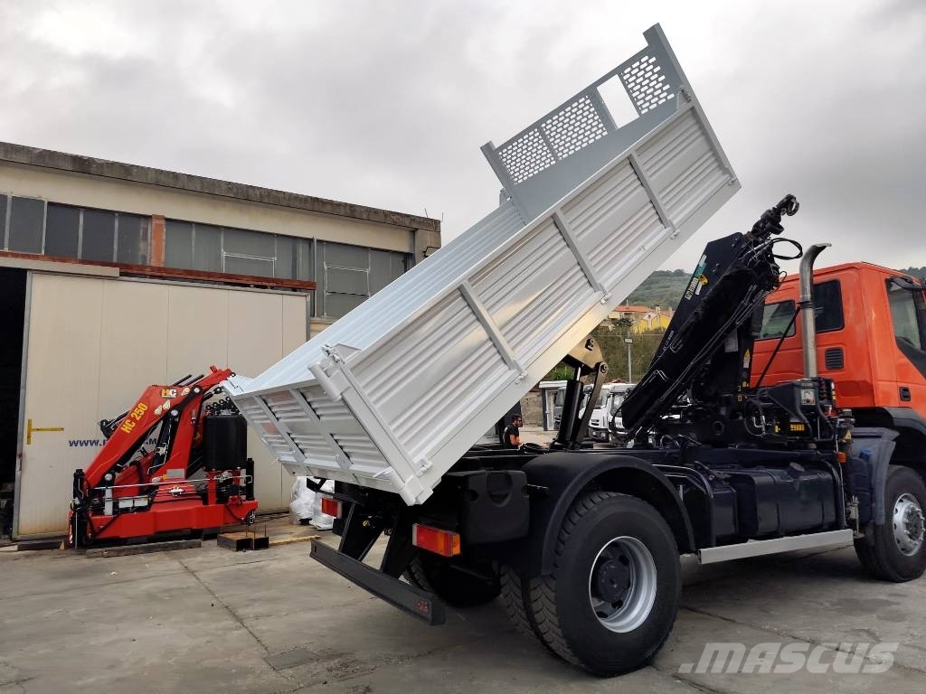 Iveco Trakker 190 T36 Φορτηγά με Γερανό