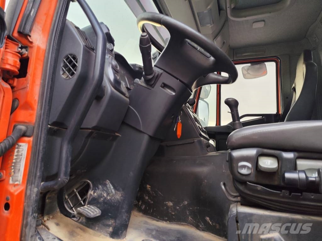 Iveco Trakker 190 T36 Φορτηγά με Γερανό