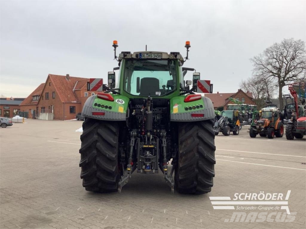 Fendt 728 VARIO GEN7 PROFI PLUS Traktoren