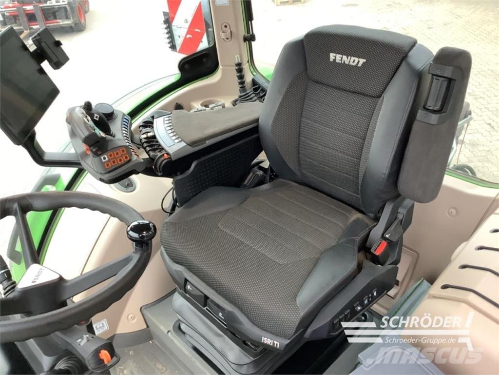 Fendt 728 VARIO GEN7 PROFI PLUS Traktoren