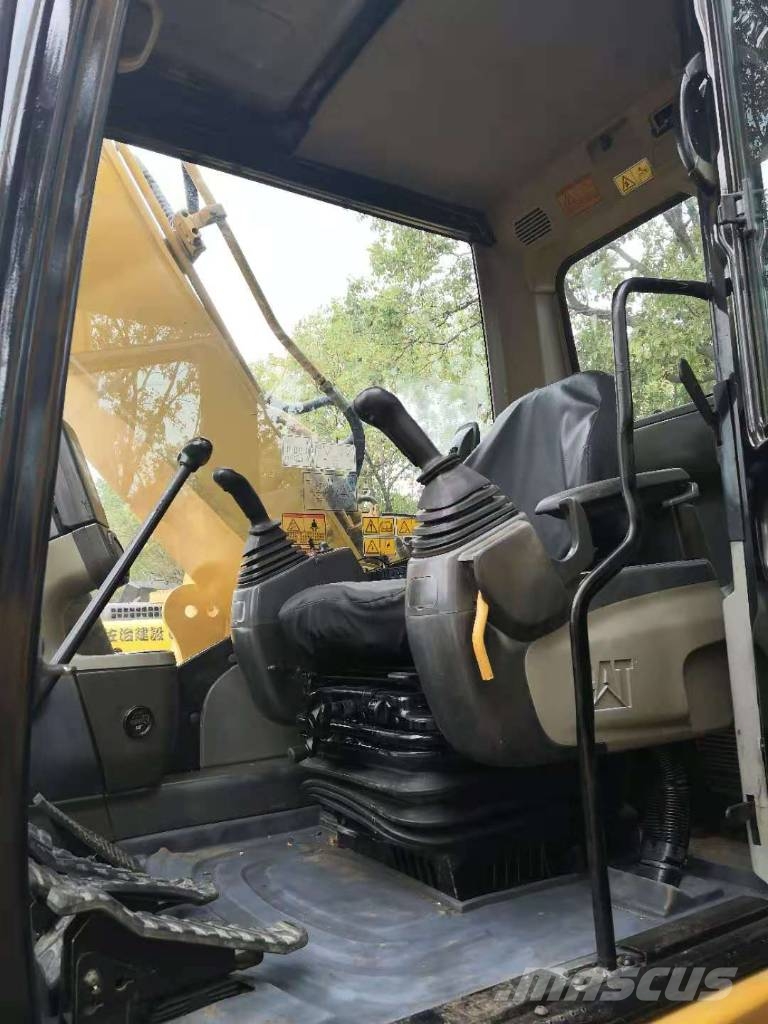 CAT 320 D Lánctalpas kotrók