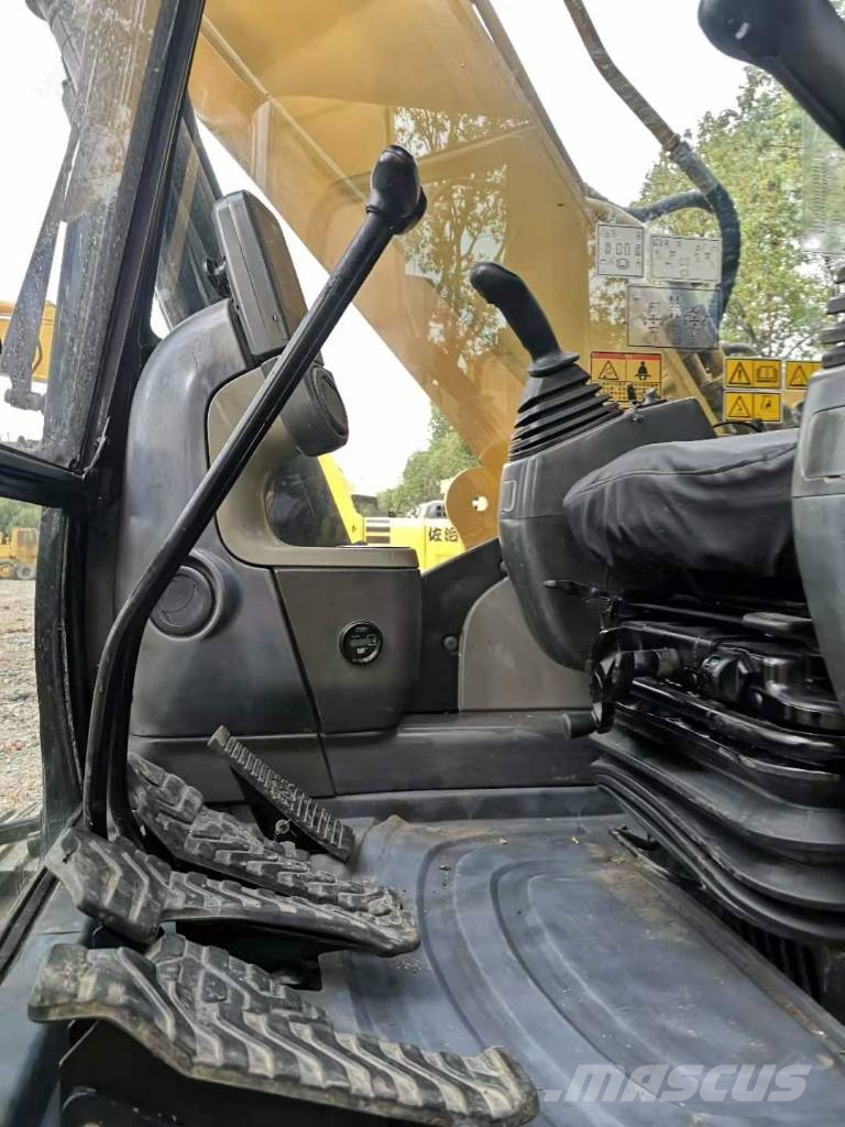 CAT 320 D Lánctalpas kotrók