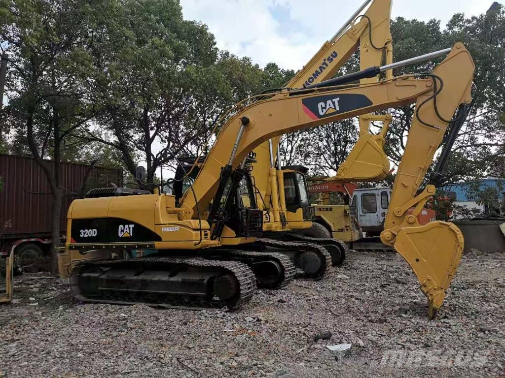 CAT 320 D Lánctalpas kotrók
