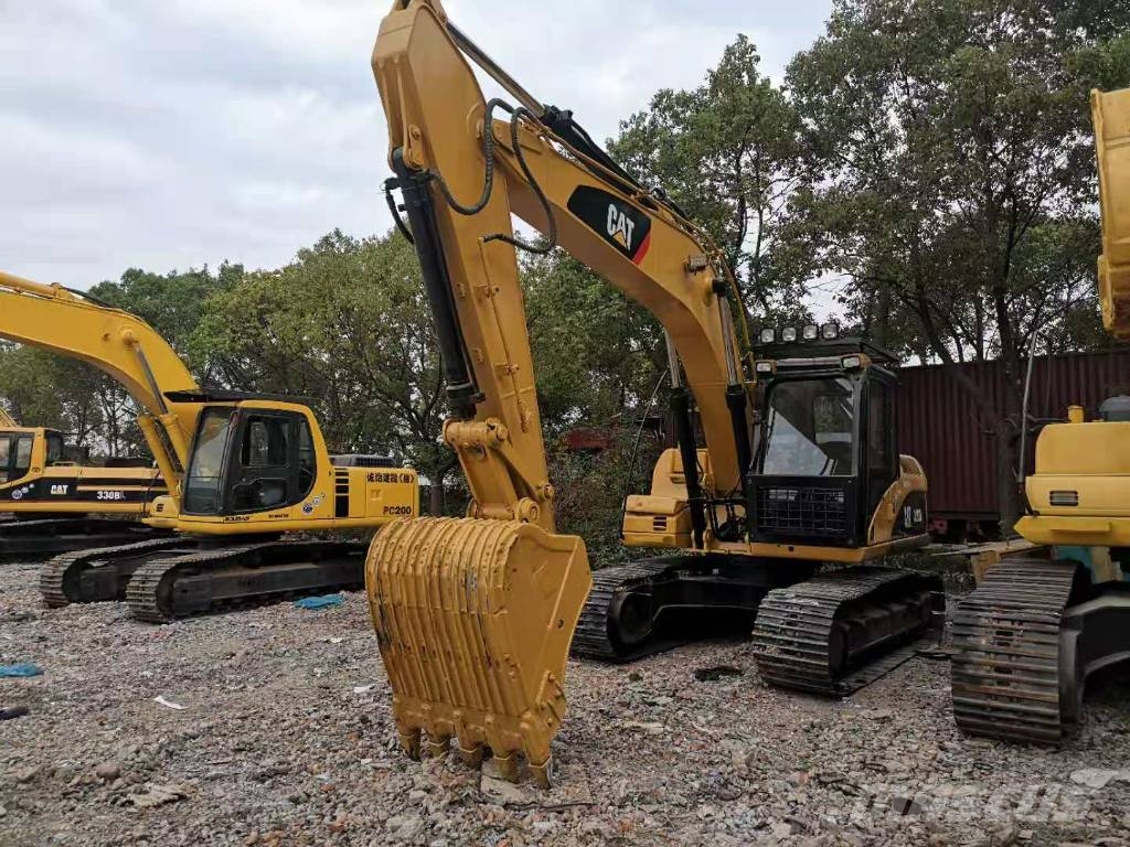 CAT 320 D Lánctalpas kotrók