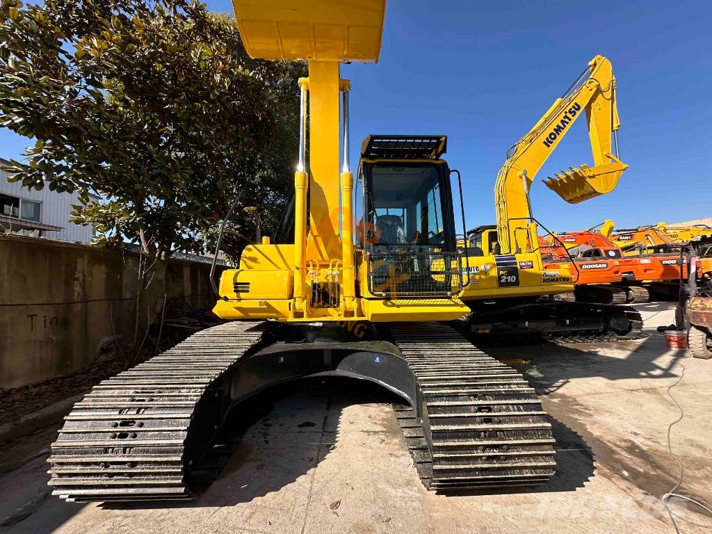 Komatsu PC 210 Bagri goseničarji