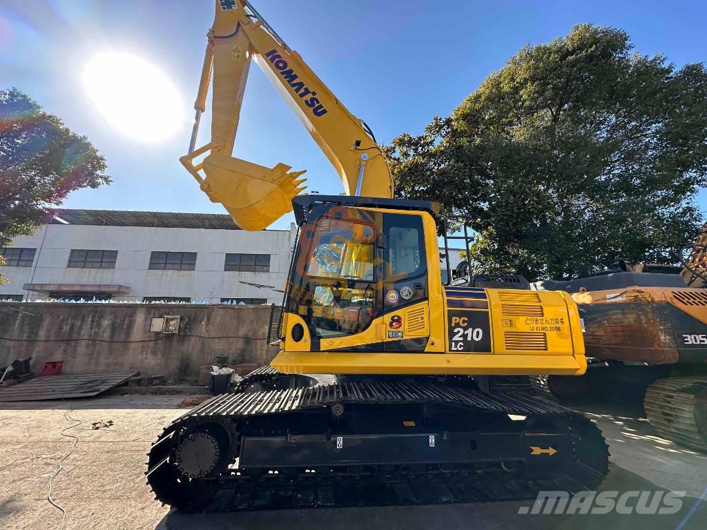 Komatsu PC 210 Bagri goseničarji