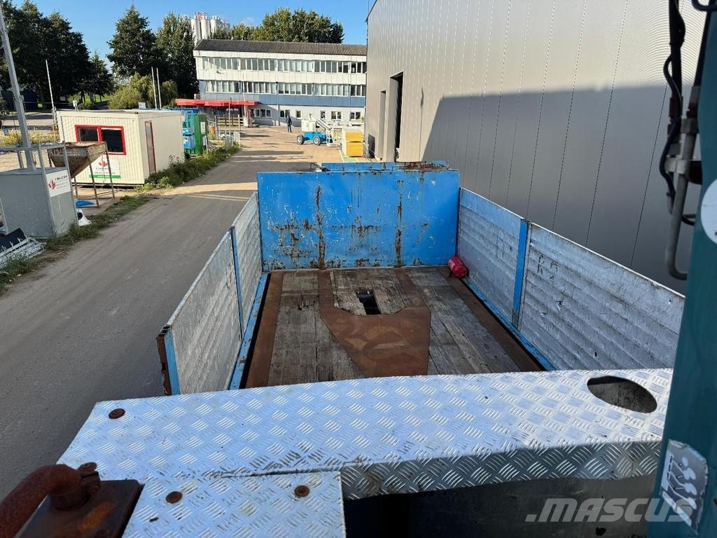 Floor FLUO-24-30H2 3 AXLE BPW + KENNIS R-28/100-3 + EXTE Madelpoolhaagised