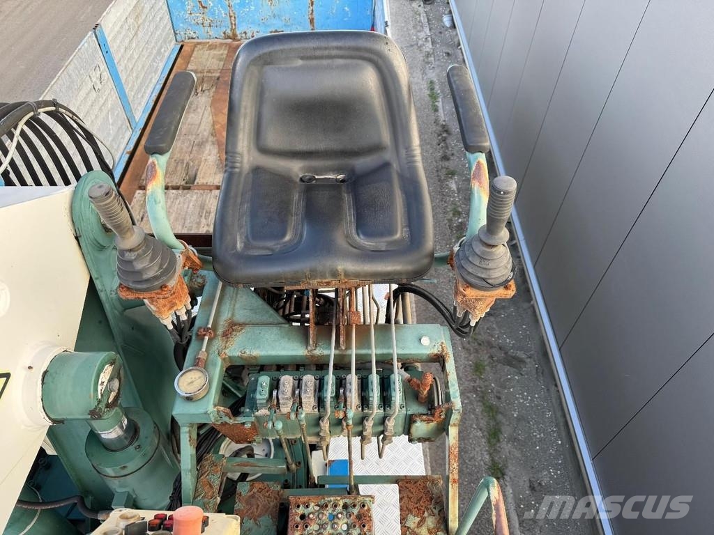 Floor FLUO-24-30H2 3 AXLE BPW + KENNIS R-28/100-3 Полуприцепы-платформы/боковая разгрузка