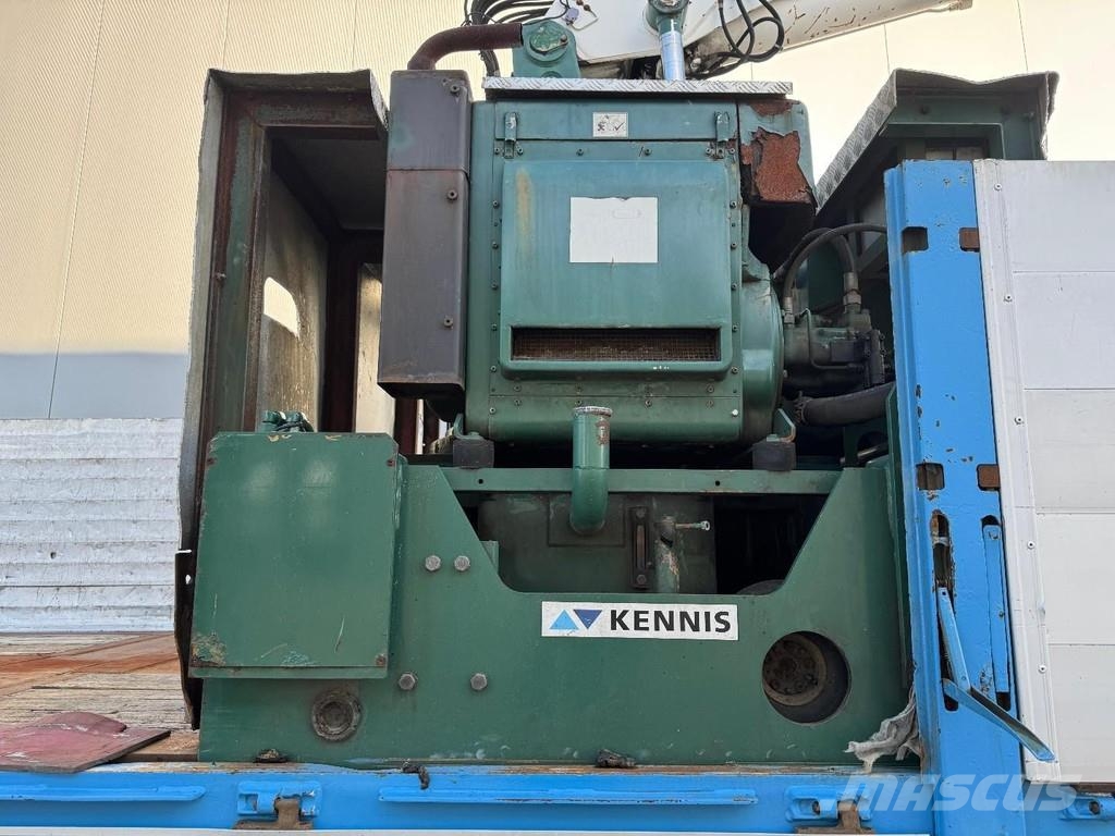 Floor FLUO-24-30H2 3 AXLE BPW + KENNIS R-28/100-3 Полуприцепы-платформы/боковая разгрузка