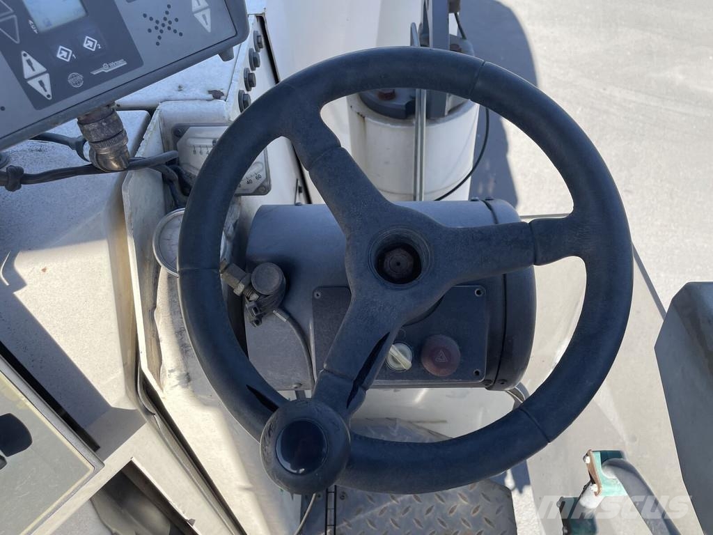 Wirtgen W100F Asphalt cold milling machines