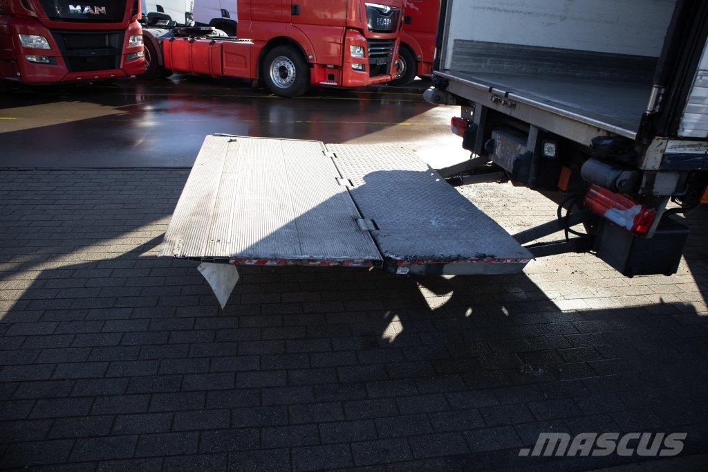 MAN TGL 12.220 BL - THERMOKING Temperature controlled trucks