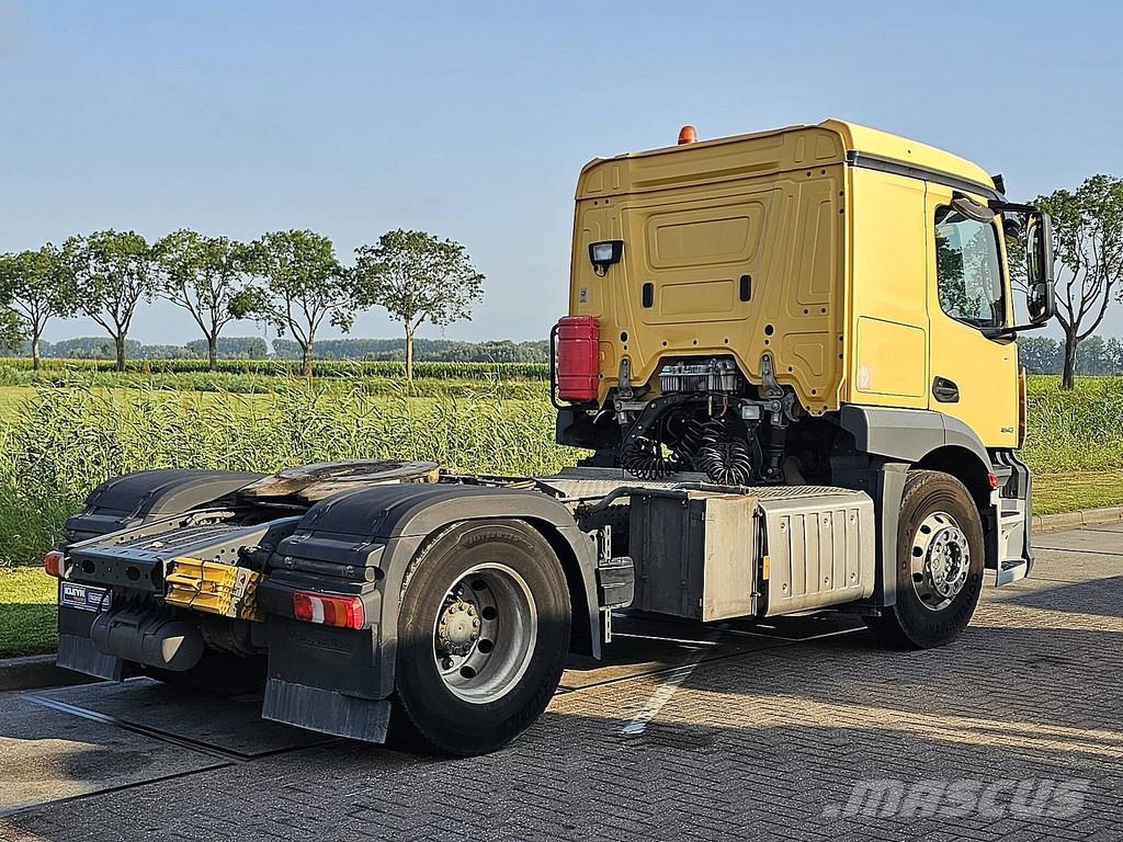 Mercedes-Benz ACTROS 1843 Vetopöytäautot
