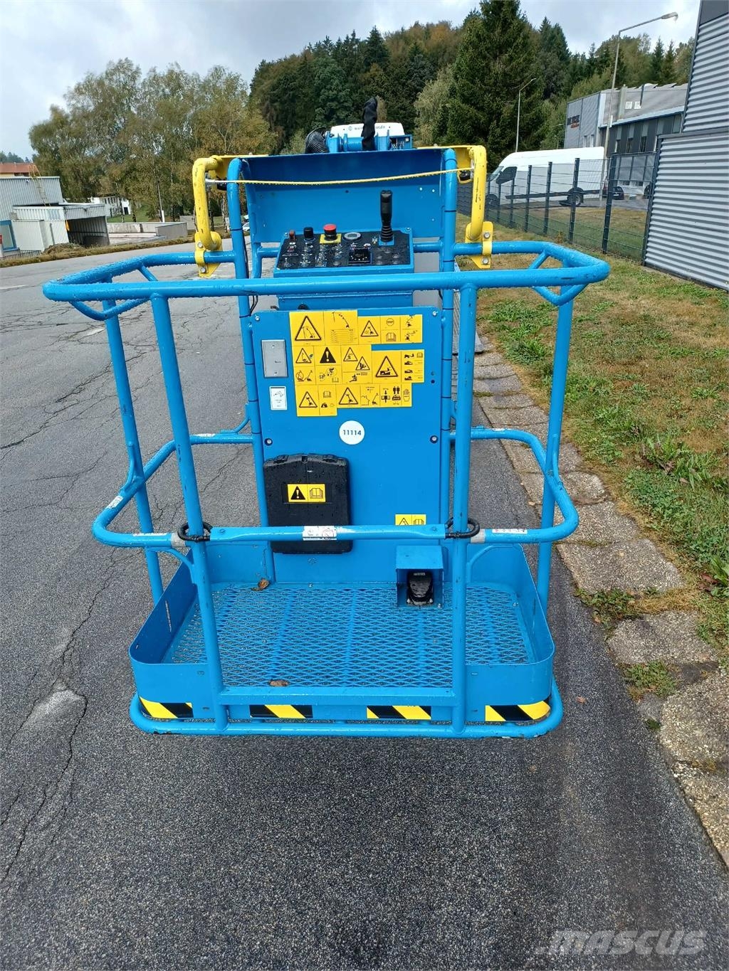 Genie Z30/20N RJ Plataformas con brazo de elevación manual
