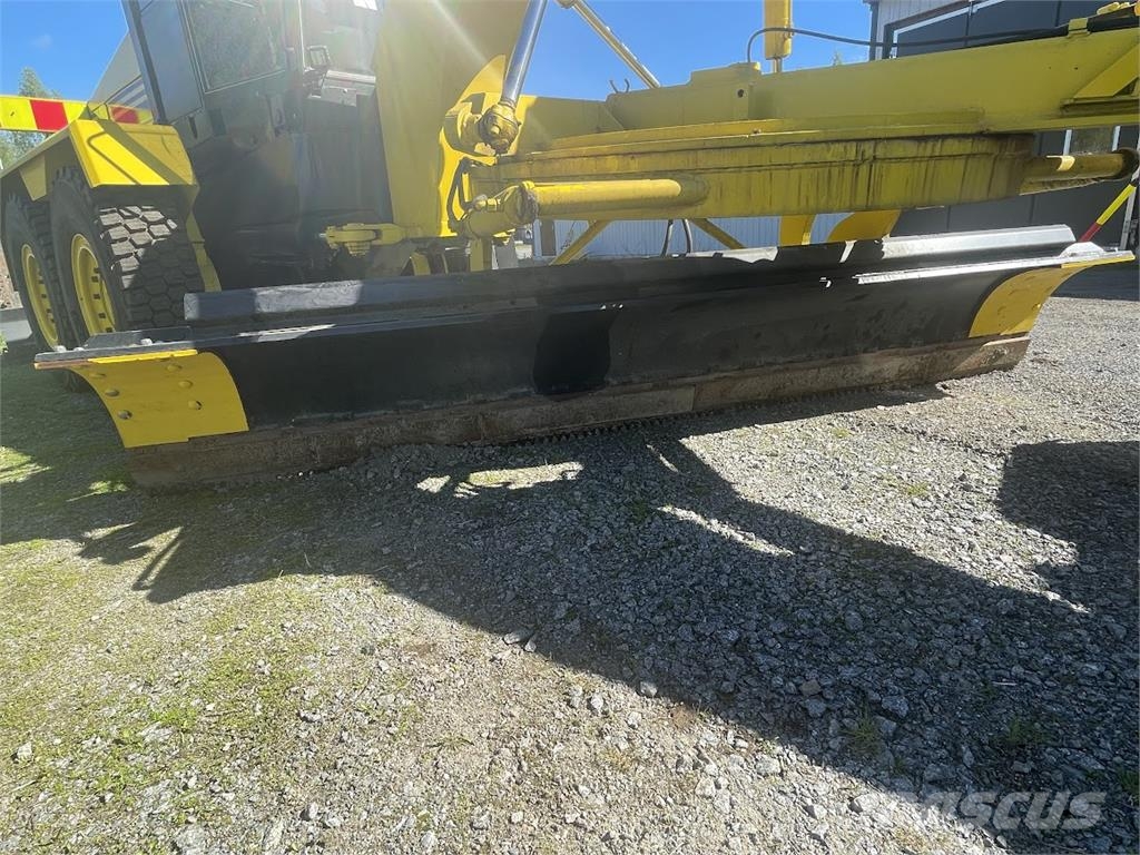 Lokomo AH152 A Graders