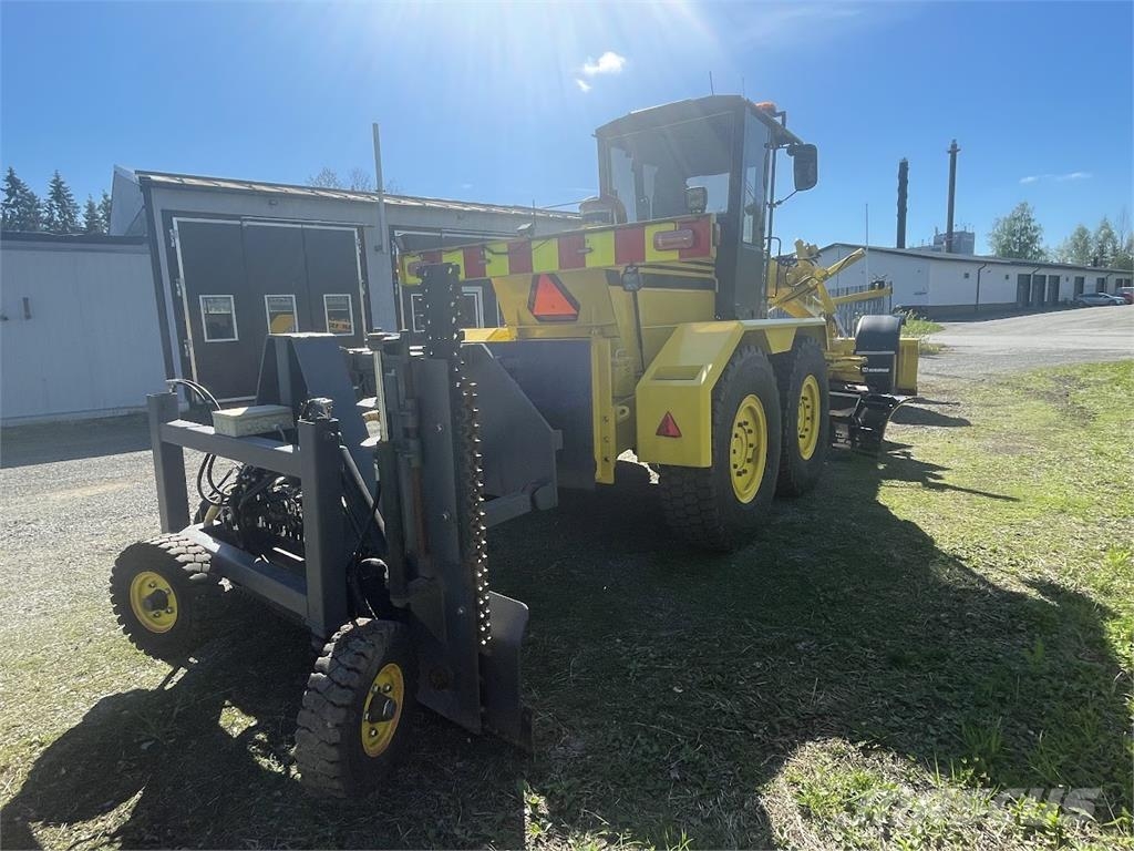 Lokomo AH152 A Graders