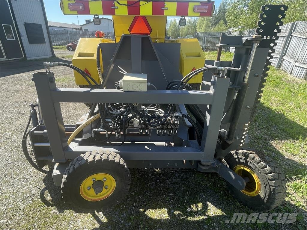 Lokomo AH152 A Graders
