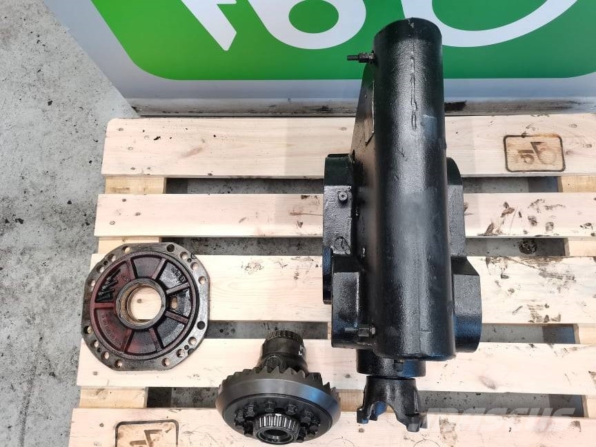 Manitou MLT 629 {Spicer 11X35 rear axle Axles