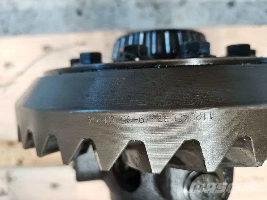 Manitou MLT 629 {Spicer 11X35 rear axle Axles