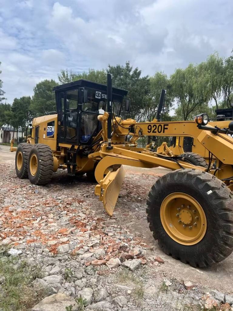 SEM 920F 그레이더