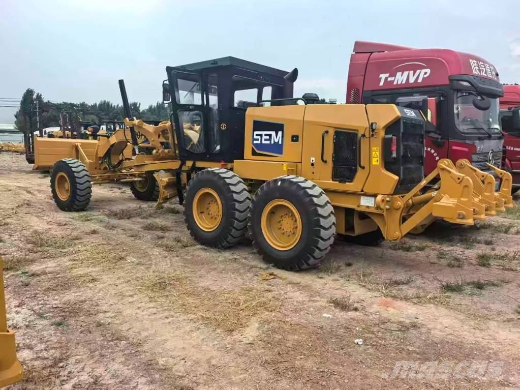 SEM 920F 그레이더