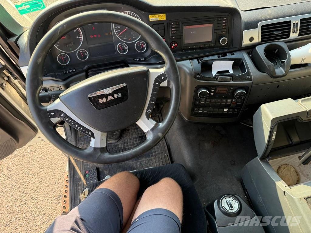 MAN TGS 26.230 6X2 EURO 6 + BOX 9,70 M + ZEPRO LIFT 25 Camion cassonati