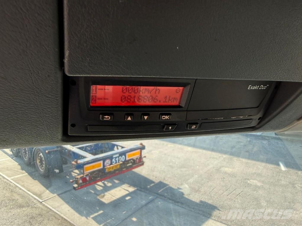 MAN TGS 26.230 6X2 EURO 6 + BOX 9,70 M + ZEPRO LIFT 25 Camion cassonati