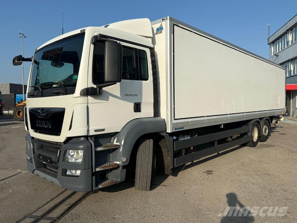 MAN TGS 26.230 6X2 EURO 6 + BOX 9,70 M + ZEPRO LIFT 25 Camion cassonati