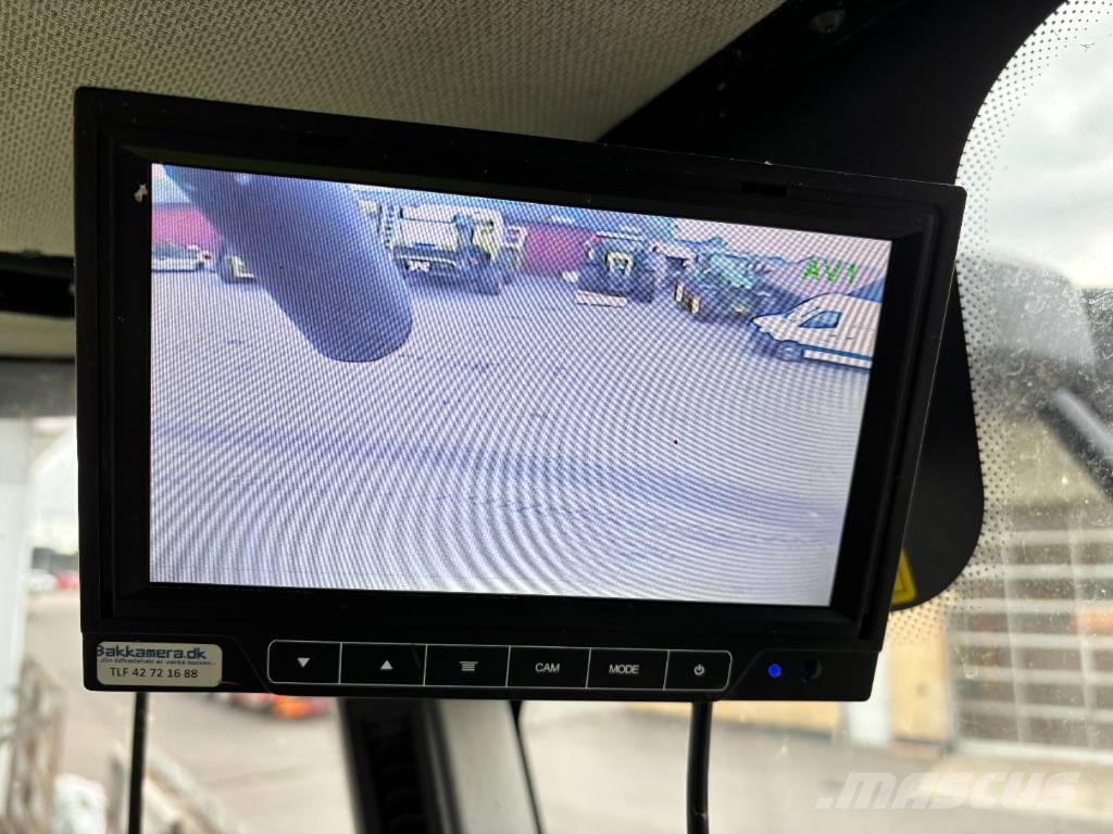 CLAAS Lexion 760 Θεριζοαλωνιστικές μηχανές