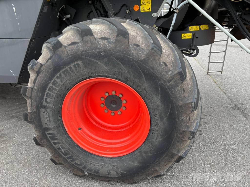 CLAAS Lexion 760 Θεριζοαλωνιστικές μηχανές