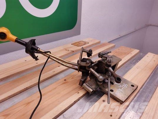 JCB 537-125 joystick Vezetőfülke és belső tartozékok