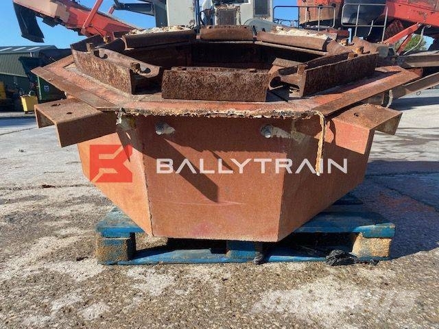 Nordberg HP300 Cone Crusher Feed Chute Prügi/käitluse ja karjäärimasinate varuosad