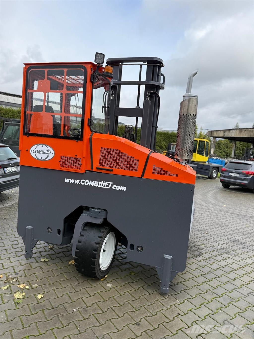 Combilift [Discount - SALE] C5000 XL Four-way truck