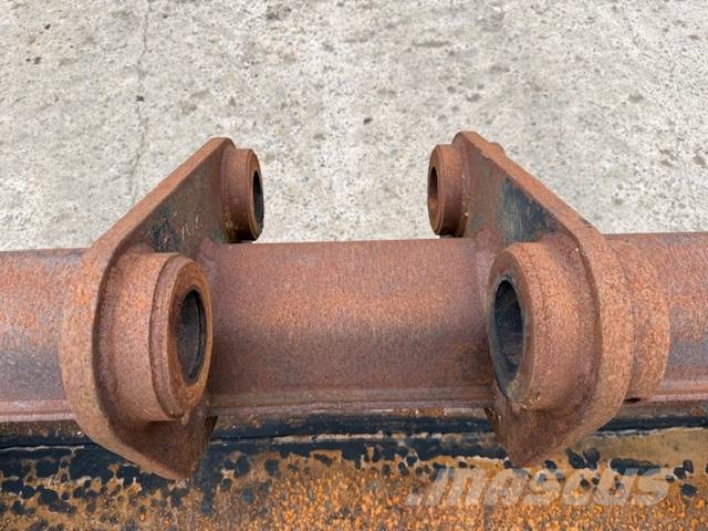 CAT 2000 mm Buckets