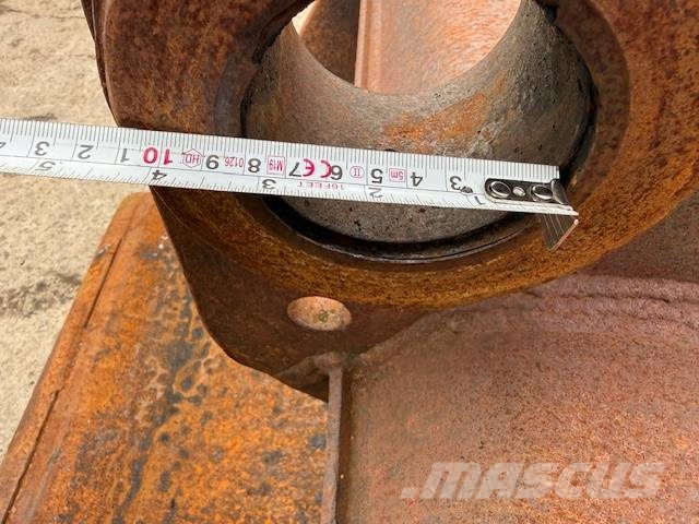 CAT 2000 mm Buckets