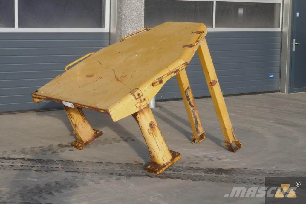CAT D8N O-rops cab Cabine en interieur