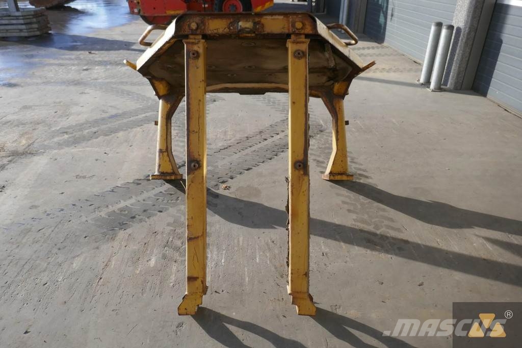 CAT D8N O-rops cab Cabine en interieur